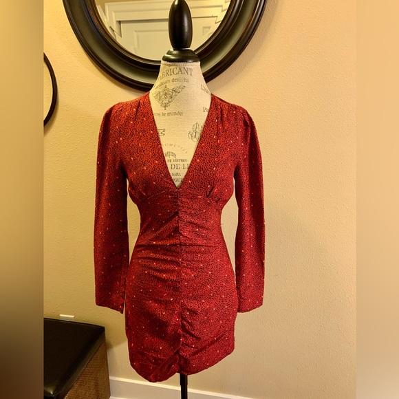 LN ZARA RUCHED FRONT DRESS. FULLY LINED. HIDDEN BACK ZIPPER. DRESS IS FITTED. - Picture 6 of 16